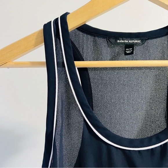 Banana Republic Sleeveless Blouse Extra Small Navy Blue Chic Business Casual Top - Picture 6 of 8